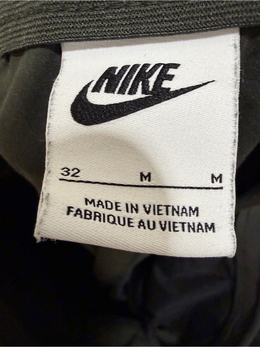 NIKE Style Essentials Unlined Woven Green Cargo Pants - Picture 9 of 9